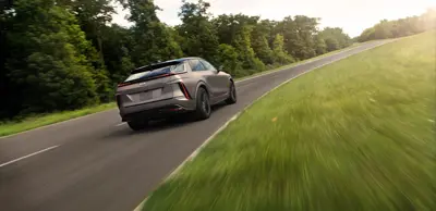 Cadillac LYRIQ-V - Gallery Image