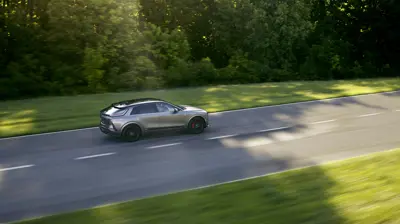 Cadillac LYRIQ-V - Gallery Image