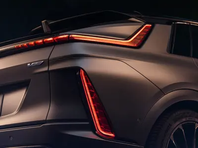 Cadillac LYRIQ-V - Gallery Image