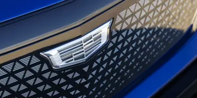 Cadillac VISTIQ AWD - Gallery Image