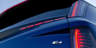 Cadillac VISTIQ AWD - Gallery Image