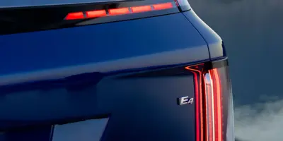 Cadillac VISTIQ AWD - Gallery Image