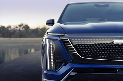 Cadillac VISTIQ AWD