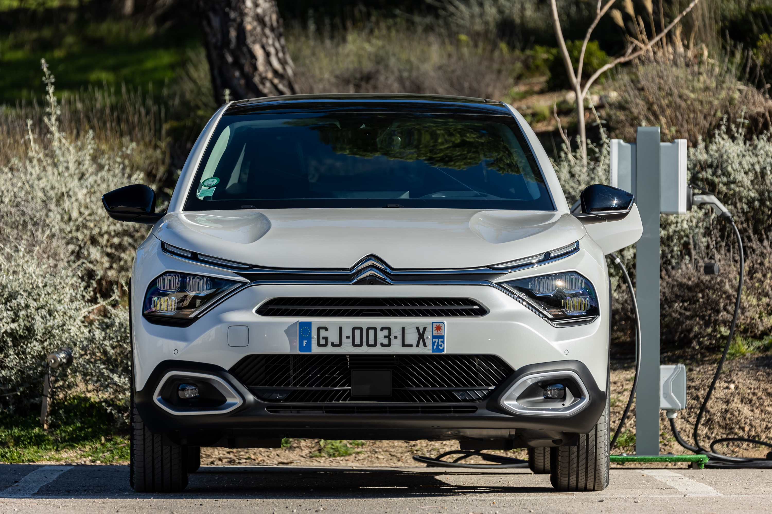 New Citroën ë-C4 X: Coming Soon