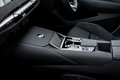 DS N°4 E-Tense 58 kWh - Gallery Image