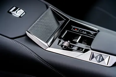 DS N°4 E-Tense 58 kWh - Gallery Image