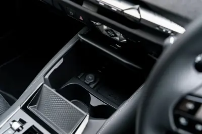 DS N°4 E-Tense 58 kWh - Gallery Image