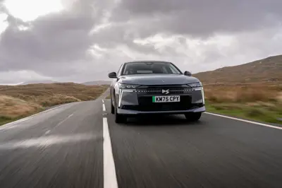 DS N°4 E-Tense 58 kWh - Gallery Image