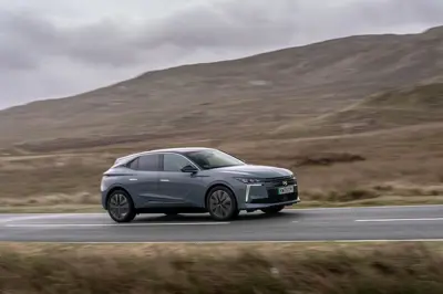 DS N°4 E-Tense 58 kWh - Gallery Image