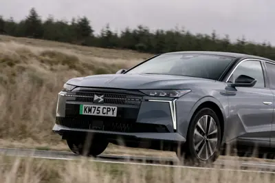 DS N°4 E-Tense 58 kWh - Gallery Image