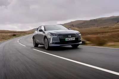 DS N°4 E-Tense 58 kWh - Gallery Image