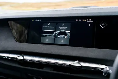 DS N°4 E-Tense 58 kWh - Gallery Image