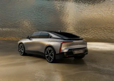 DS N°8 AWD Long Range