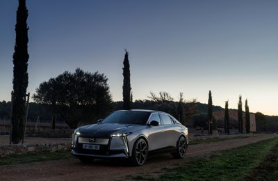 DS N°8 AWD Long Range