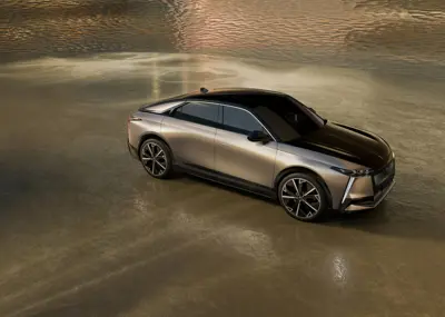 DS N°8 AWD Long Range