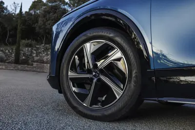 DS N°8 AWD Long Range