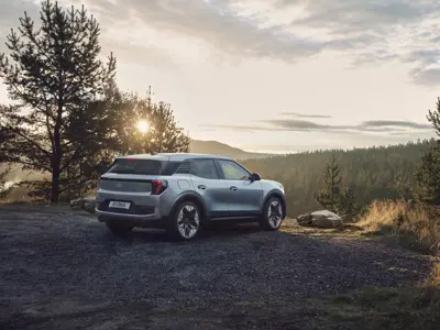 Ford Explorer Standard Range RWD