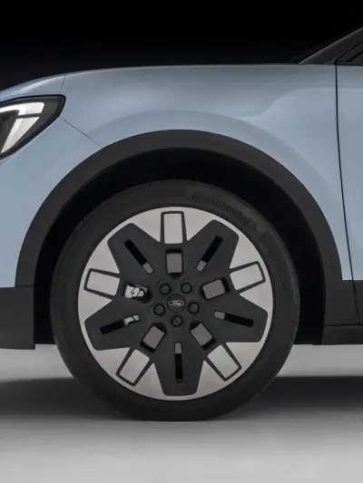 Ford Explorer Standard Range RWD
