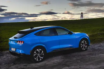 Ford Mustang Mach-E Standard Range AWD