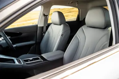 Geely EX2 47.1 kWh - Gallery Image