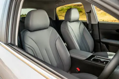 Geely EX2 47.1 kWh - Gallery Image