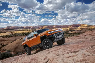 GMC Hummer EV SUV 3x