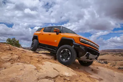 GMC Hummer EV SUV 3x