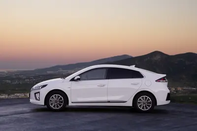 Hyundai IONIQ Electric 28 kWh - Gallery Image