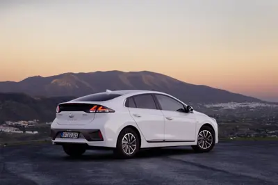 Hyundai IONIQ Electric 28 kWh - Gallery Image