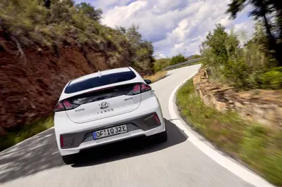 Hyundai IONIQ Electric 28 kWh - Gallery Image