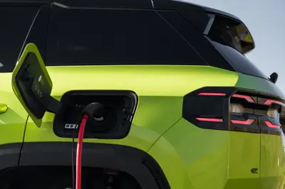 Jeep Compass Electric AWD - Gallery Image