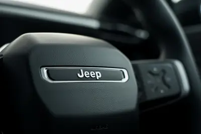 Jeep Compass Electric AWD - Gallery Image