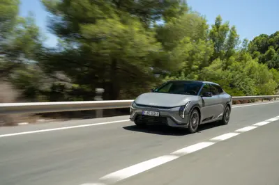 Kia EV4 Fastback Long Range - Gallery Image