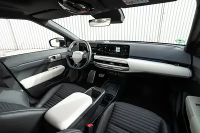 Kia EV4 Fastback Long Range - Gallery Image