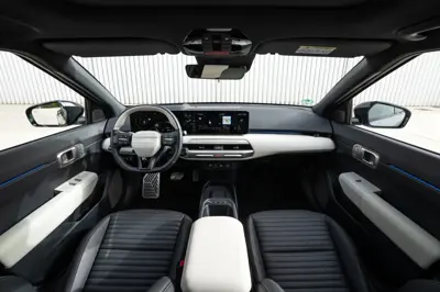 Kia EV4 Fastback Long Range - Gallery Image