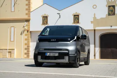 Kia PV5 Cargo Long Range - Gallery Image