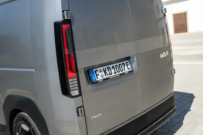 Kia PV5 Cargo Long Range - Gallery Image