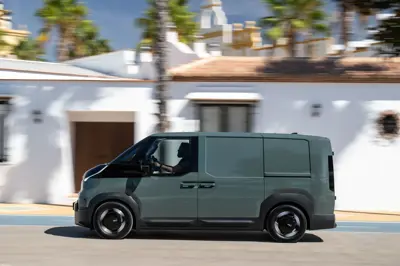 Kia PV5 Cargo Long Range - Gallery Image