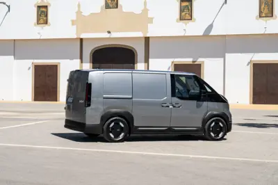 Kia PV5 Cargo Long Range - Gallery Image