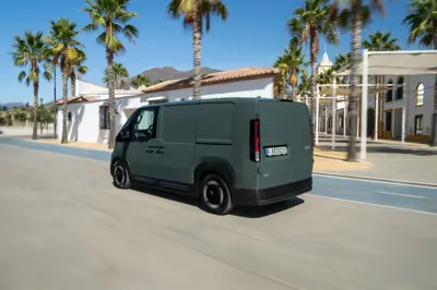 Kia PV5 Cargo Long Range - Gallery Image