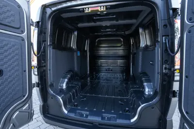 Kia PV5 Cargo Long Range - Gallery Image