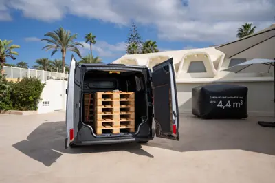 Kia PV5 Cargo Long Range - Gallery Image