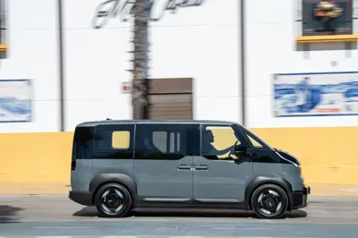 Kia PV5 Passenger Long Range - Gallery Image