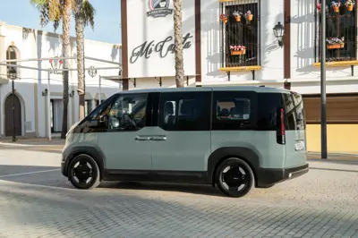 Kia PV5 Passenger Long Range - Gallery Image