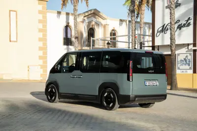 Kia PV5 Passenger Long Range - Gallery Image
