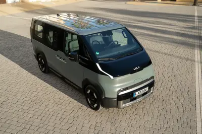 Kia PV5 Passenger Long Range - Gallery Image