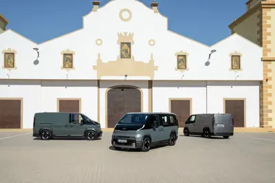 Kia PV5 Passenger Long Range - Gallery Image