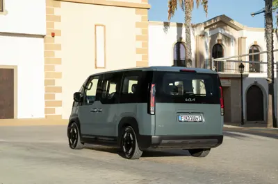 Kia PV5 Passenger Long Range - Gallery Image