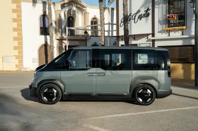 Kia PV5 Passenger Long Range - Gallery Image
