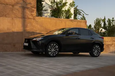 Lexus RZ 500e - Gallery Image